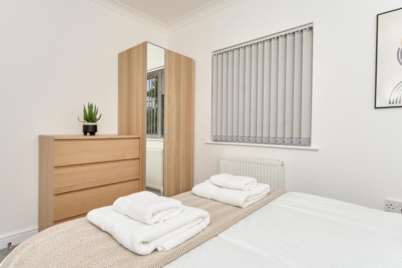 Ventnor Terrace Haven: Spacious 3-Bed with Beach Proximity Exterior photo